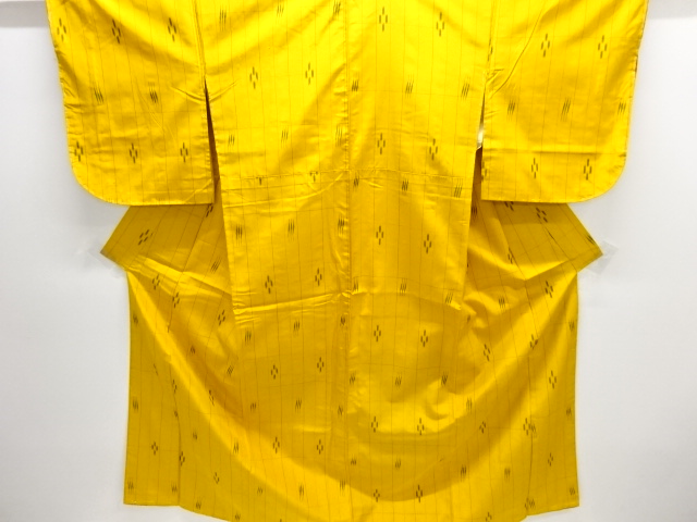 JAPANESE KIMONO / TSUMUGI / WOVEN KASURI PATTERN